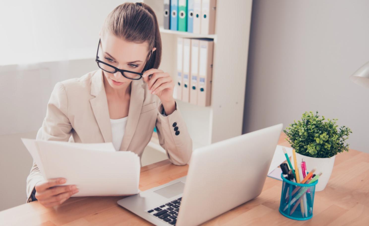 Analytical tools and data visualization for business forecasting